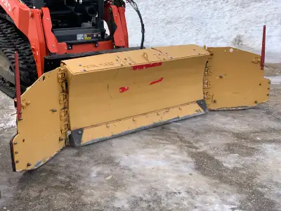 MODEL PLSS0630-11 As new Minimal personal used, With power wing’s , 6’ Box blade and 2.5’ wing each...