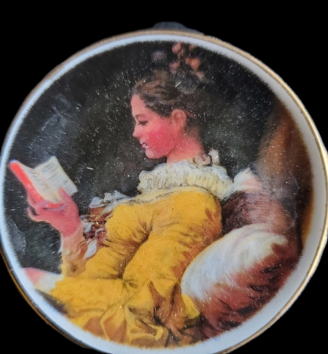 4 Vintage Miniature Porcelain Renaissance Painted Plates in Arts & Collectibles in City of Toronto - Image 4