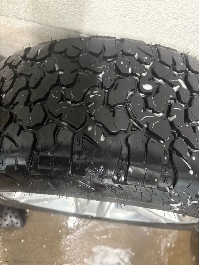 ram classic sport 20 inch rims 275/55R20 in Cars & Trucks in City of Halifax - Image 4