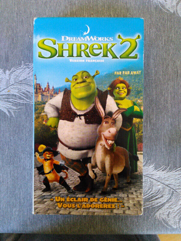 Film - Shrek 2 dans Accessoires pour télé et vidéo  à Saint-Hyacinthe