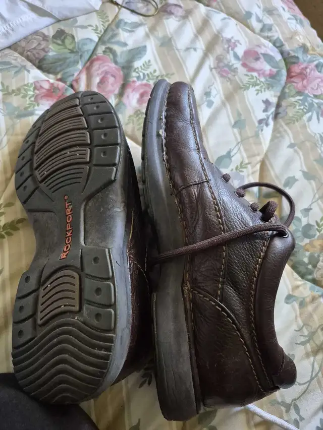 Rockport Leather Shoes in Men's Shoes in Oshawa / Durham Region - Image 3