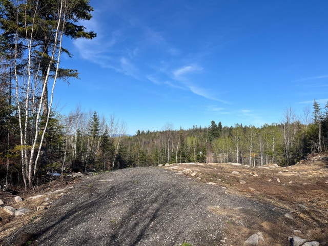 terrain à vendre avec vue sur les monts valins — photo 2