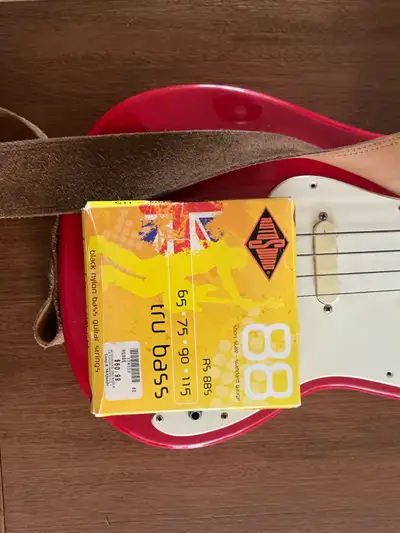 Squier Bronco Bass, View more