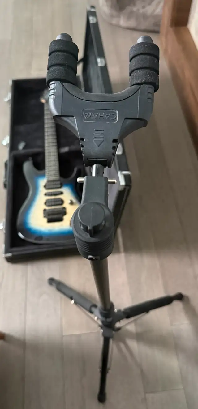 ALL INCLUDED SETUP JIVARJ Nita Strauss Signature Electric Guitar in Guitars in Markham / York Region - Image 5
