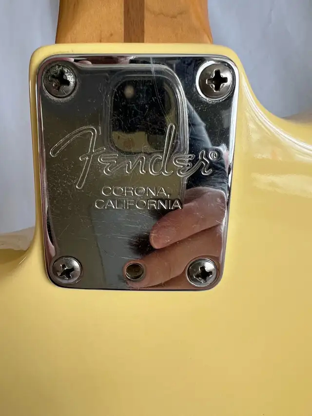 Fender USA Jeff Beck Stratocaster in Guitars in Oakville / Halton Region - Image 8