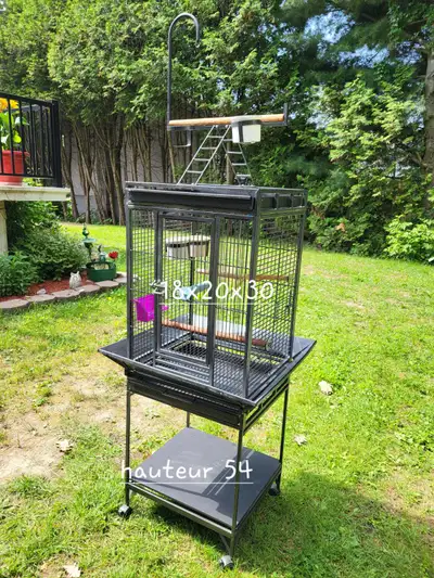 Cage d oiseaux avec  parc sur le dessus, View more