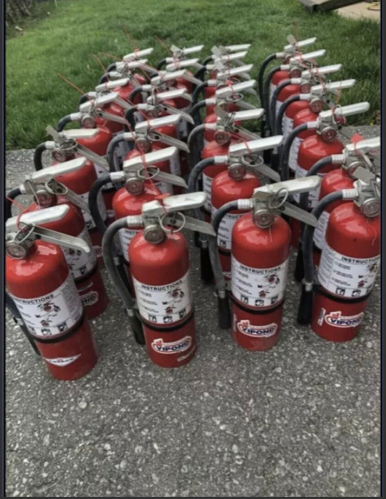 New fire extinguishers 35$ tagged & certified free delivery  in Other in Mississauga / Peel Region - Image 3