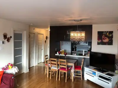 Magnifique Condo avec Stationnement intérieur