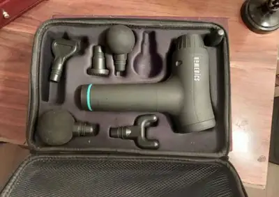 Homedics massage gun comes with charger & 5 attachments pick up south surrey Cash only Open to offer...