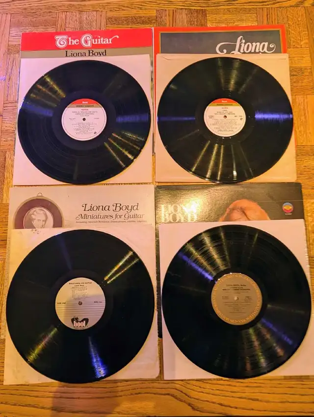 Lot of 9, Liona Boyd vinyl record collection (1 signed) in Arts & Collectibles in Winnipeg - Image 9
