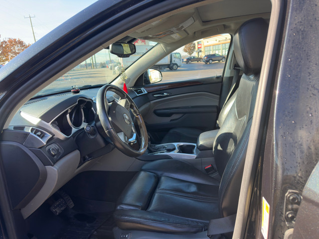 Cadillac SRX 2011 Model(Excellent Condition) in Cars & Trucks in Markham / York Region - Image 2