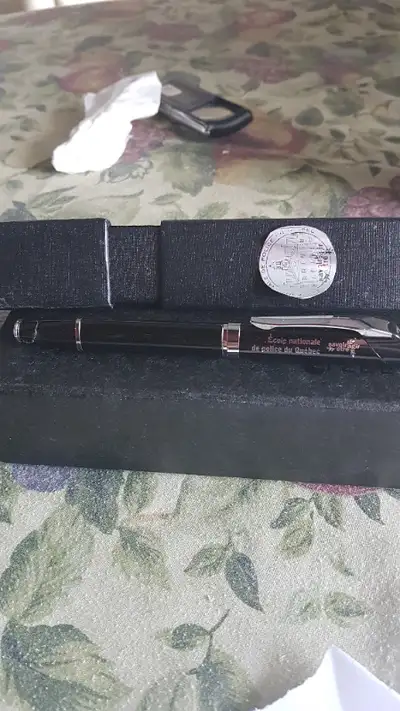Pic # 7 Leeds Service Police L assomption road kit ...Pen ,Light & air presure gauge 30 $ Pic # 8 &...