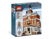 Lego CREATOR TOWN HALL 10224 BRAND NEW damaged box