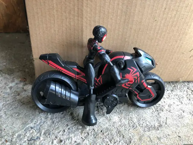 Marvel Super Hero Adventures Figures in Toys & Games in Mississauga / Peel Region - Image 3