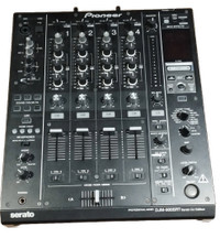 Pioneer DJM-900SRT 4-Channel Serato DJ Mixer