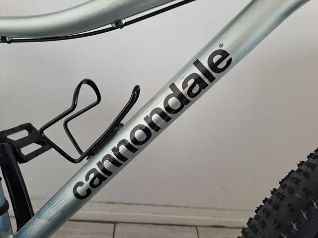 Vélo Cannodale Trail eight in Mountain in City of Montréal - Image 11