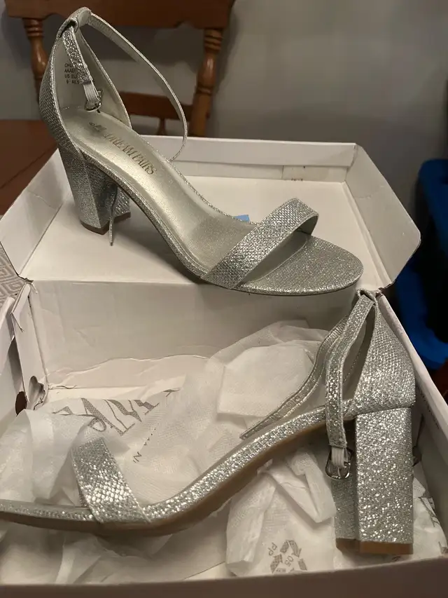 Glitter High Heels - Dream Pairs Chuck Silver in Women's - Shoes in Calgary - Image 2