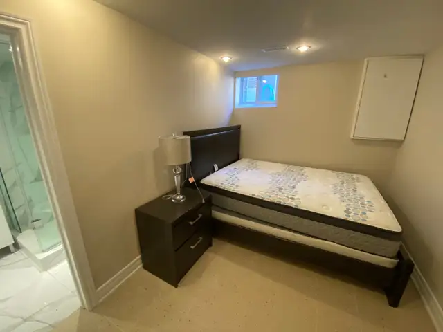 Master Room 1 In Basement Near Seneca College Finch/Don Mills