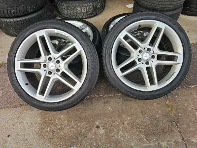 Set of 4 original 20 inches mercedes benz glk350 (amg) rims with ANTARES all season tires on them 23...