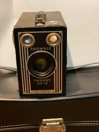 Vintage Kodak Brownie Target Six-16 box camera