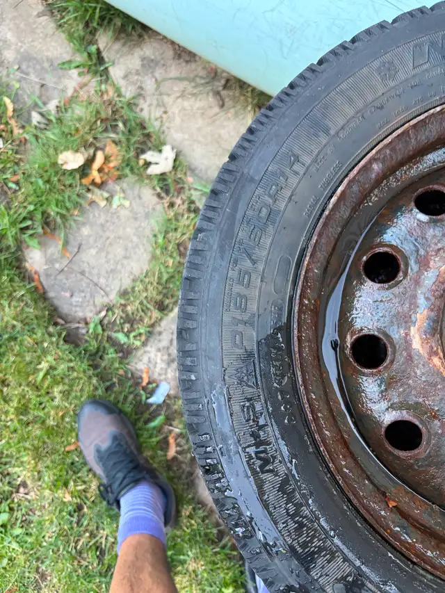 14” Nokian Nordman Winter Tires on Steel Rims – 195/60R14 – Read in Tires & Rims in Cambridge - Image 4