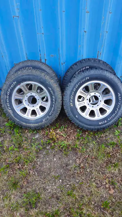 Ford F350 king ranch rims on tires. Rims are brand new condition with center caps, they might have m...