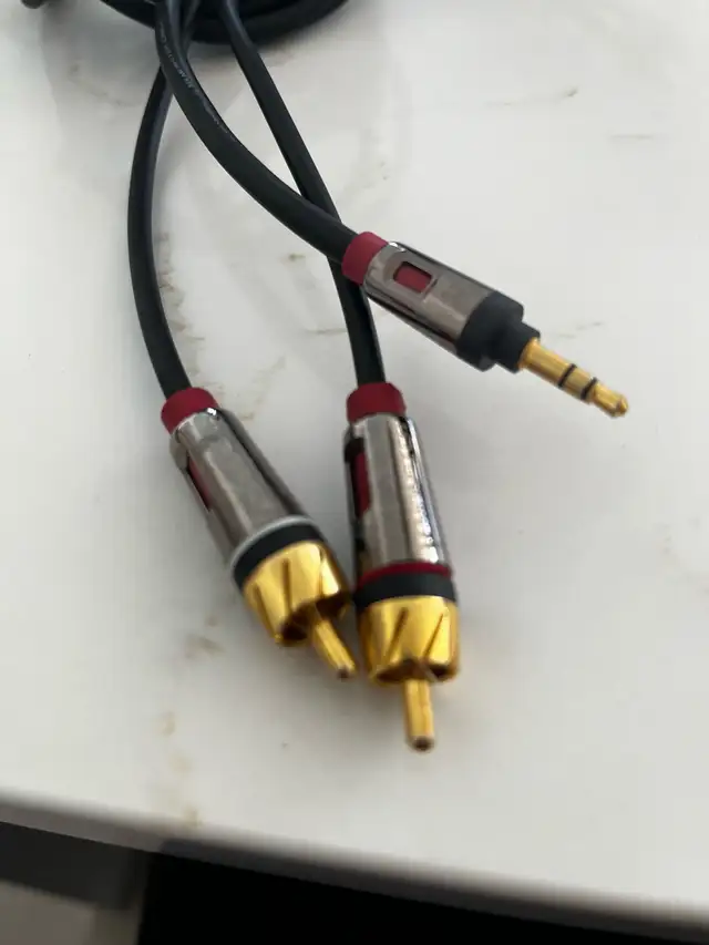 audio and video cables $5-10 ea in Other in Laval / North Shore - Image 7