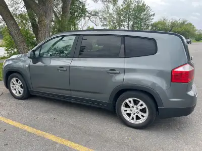 Clean reliable 7 passenger. Well maintained. AC. Cruise. Power moonroof. New key fob with remote sta...