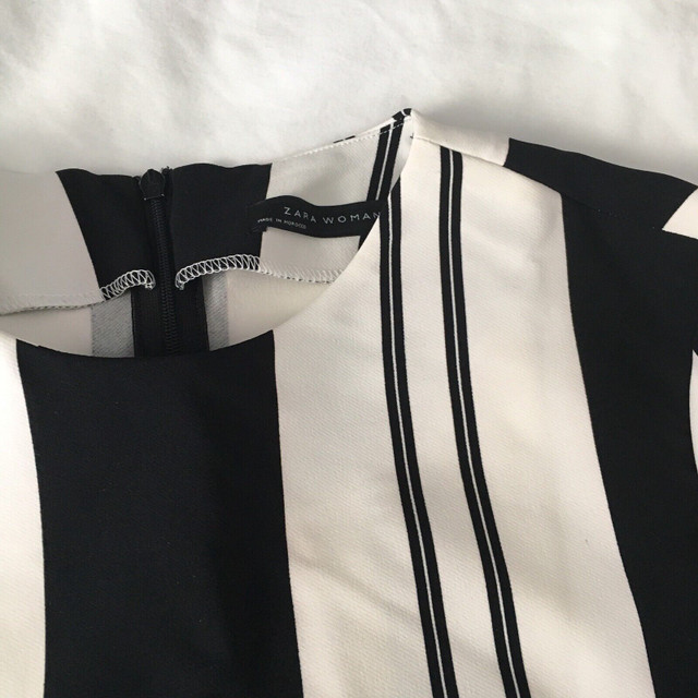 Zara black and white stripe blouse dans Femmes - Hauts et vêtements d'extérieur  à Ville de Montréal - Image 3