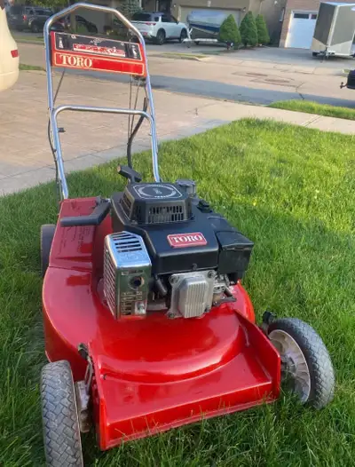 COMMERCIAL Toro Aluminum Suzuki 21" OHV Gas Lawnmower, View more