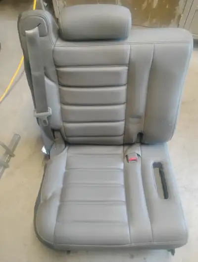 H2 Hummer 6th Spare Back Seat Mint Condition $100 ))) 03-08 Door Handles New $20 ))) Call or Text 58...