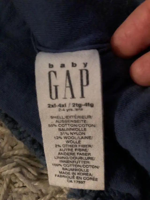 Gap winter hat in Clothing - 2T in Kitchener / Waterloo - Image 3