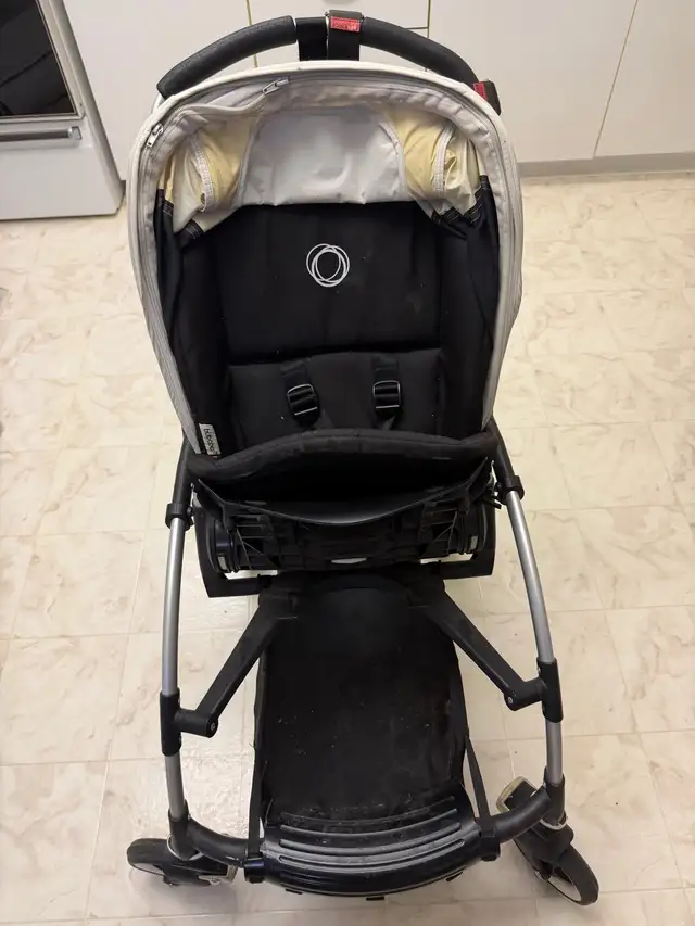 Bugaboo bee stroller in Strollers, Carriers & Car Seats in Oakville / Halton Region - Image 6