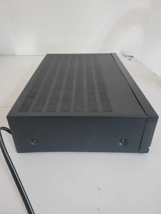 vintage citizen DLX JS6051 A Integrated stereo amplifier in General Electronics in Oakville / Halton Region - Image 8