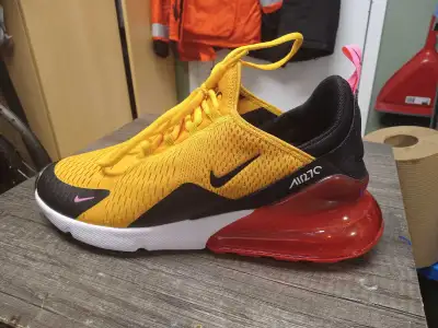 Nike Air Max 270, View more