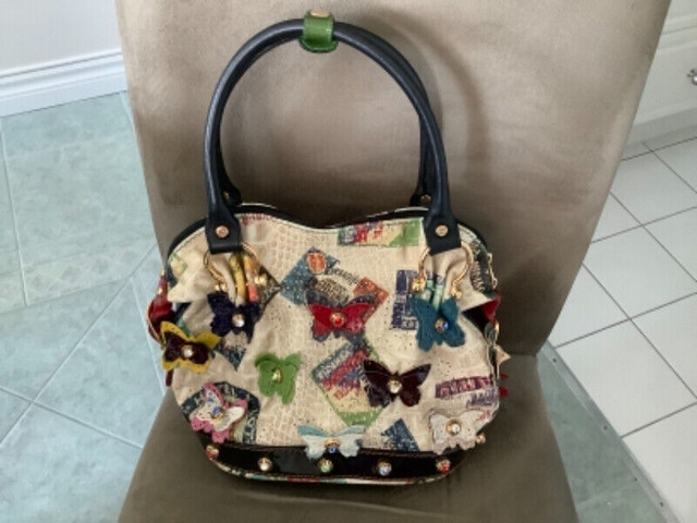 Marino Orlando handbag value of $1,150 in Women's - Bags & Wallets in Gatineau