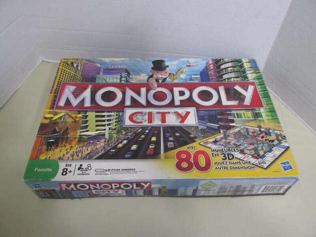 2008 MONOPOLY CITY JEU SOCIETE HASBRO 3D COMPLET FRANCAIS* dans Jouets et jeux  à Laval/Rive Nord