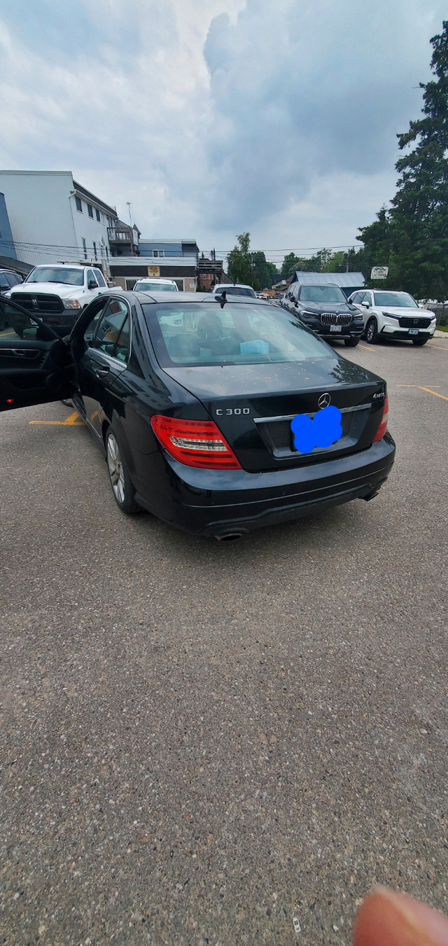 2012 Mercedes C-Class in Cars & Trucks in Oakville / Halton Region - Image 3