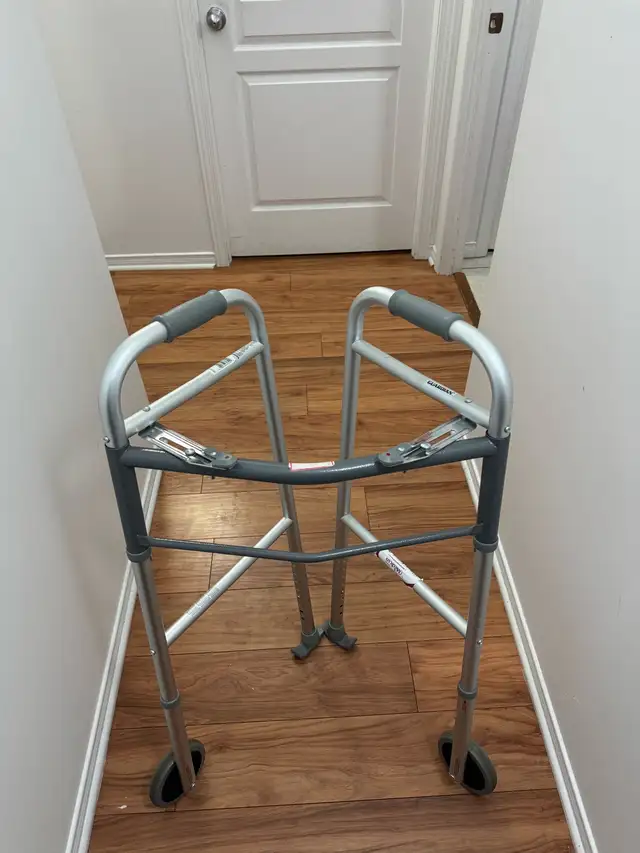 Marchettes et Cannes in Health & Special Needs in Québec City - Image 3