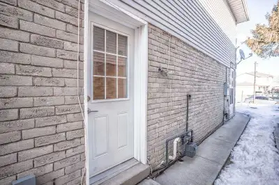 Basement bedroom for rent from $395/month in brampton