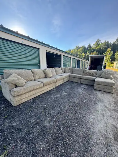 XXXL La-Z-Boy Sectional DELIVERY AVAILABLE, View more