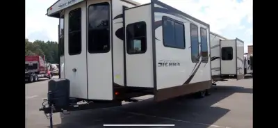 This 40 ft. trailer is a well-maintained and is in excellent, like-new condition and ready for your...