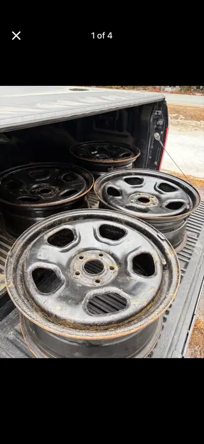 18” wheels, center bore is 63.4mm and bolt pattern is 5x114.3mm. All 4 have TPMS, some rust but woul...