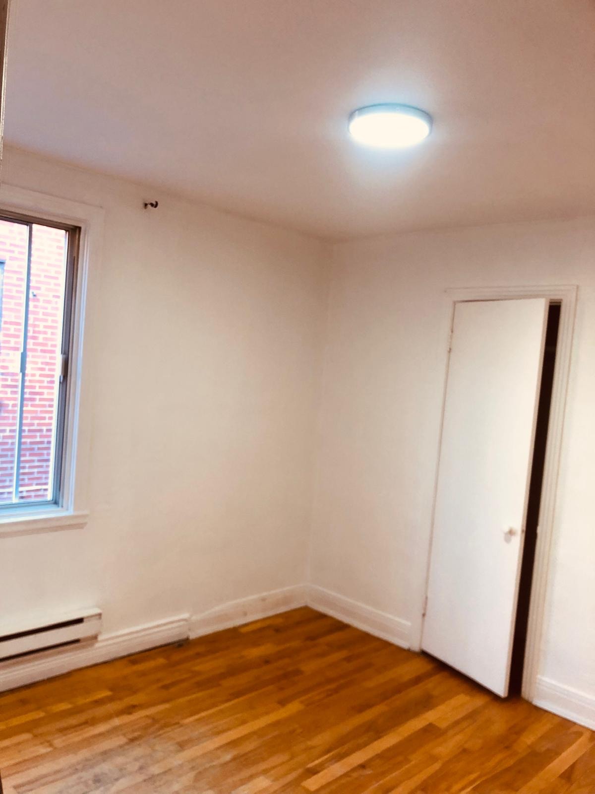 Cote des neiges: Appartement 3 chambres / 3 Bedroom apartment — photo 2