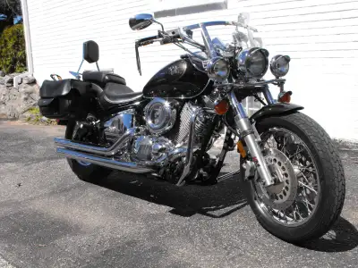 yamaha v star 2003 1,100 custom comme neuve silencieux cobra et orginal 3,500 neg. raison de la vent...