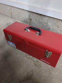 Master craft portable metal tool box