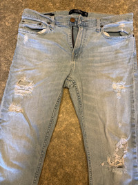 Hollister jeans 32 x 32 just $15