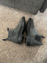 Size 9.5 charcoal blundstones