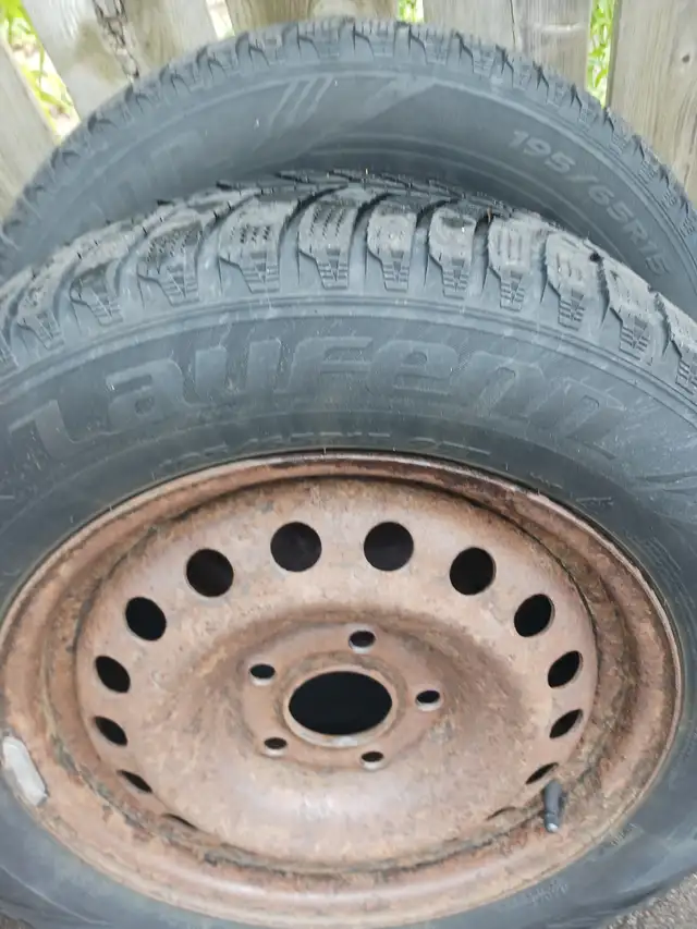 15" snow tires for sale. in Tires & Rims in Hamilton - Image 2