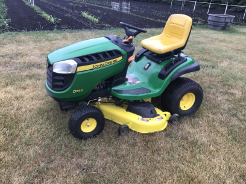 John Deere D140 mower Lawnmowers & Leaf Blowers Red Deer Kijiji
